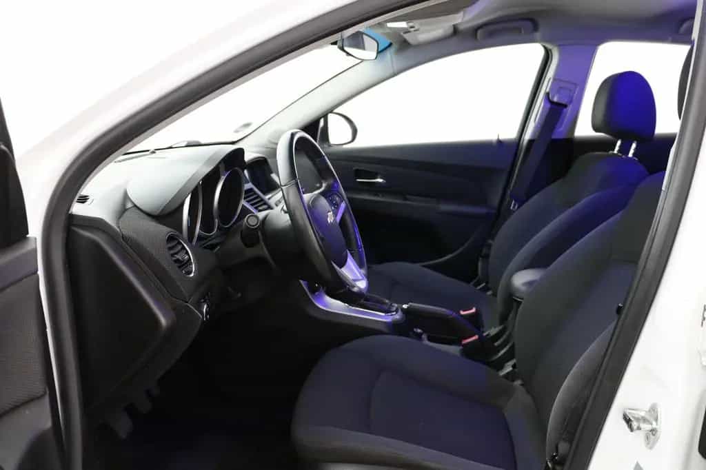 Chevrolet Cruze Hatchback*HU/AU+Service neu* 02/2012-photo-12