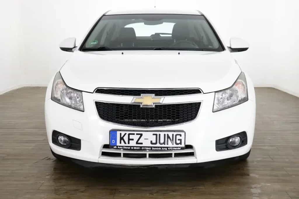 Chevrolet Cruze Hatchback*HU/AU+Service neu* 02/2012-photo-2