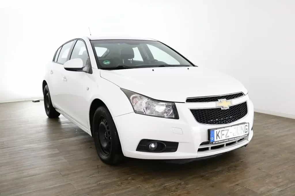 Chevrolet Cruze Hatchback*HU/AU+Service neu* 02/2012-photo-3