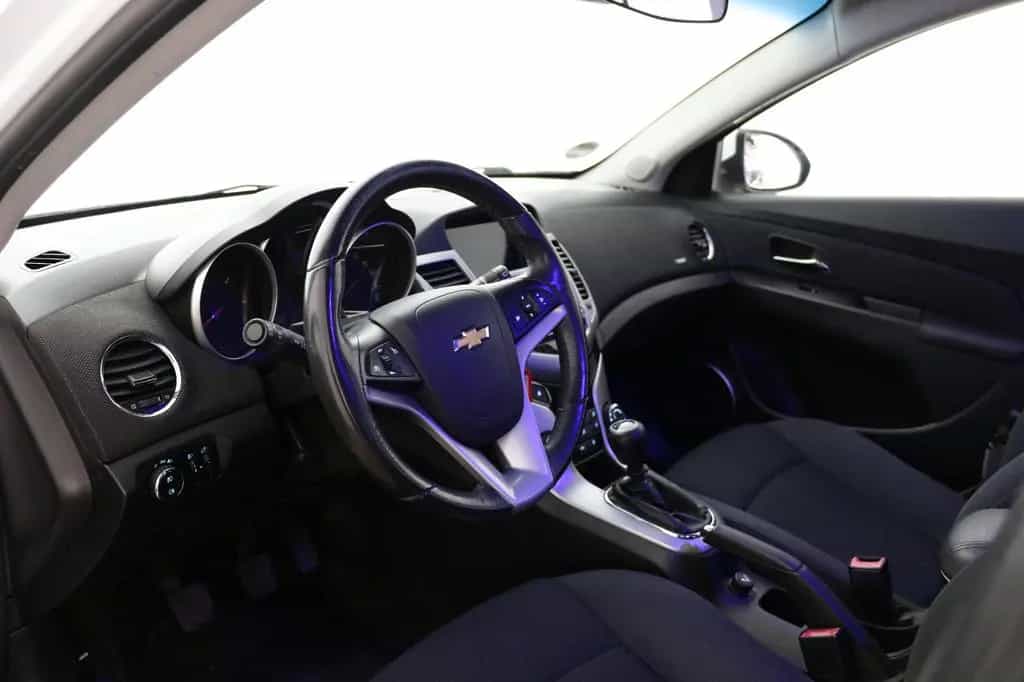 Chevrolet Cruze Hatchback*HU/AU+Service neu* 02/2012-photo-8