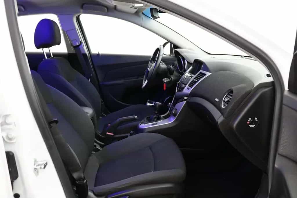 Chevrolet Cruze Hatchback*HU/AU+Service neu* 02/2012-photo-9