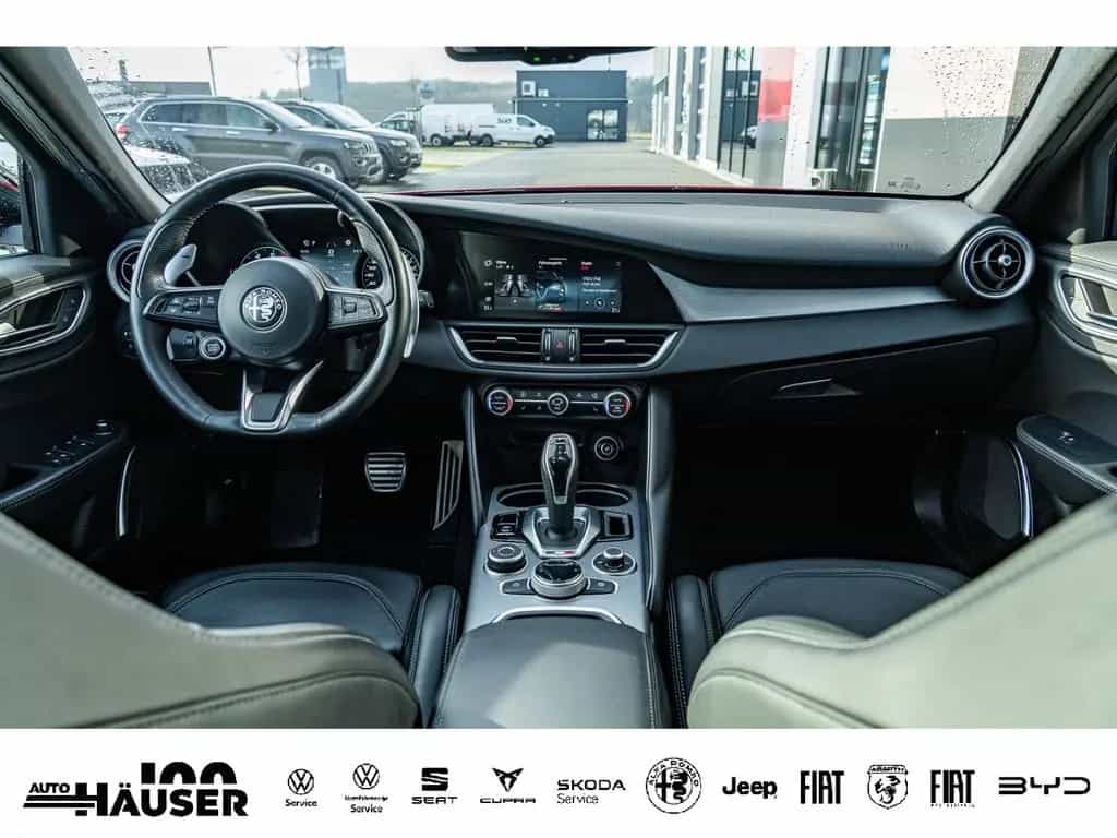 Alfa Romeo Giulia Veloce 2.0 Turbo AT8 Q4 AHK ASSISTENZ BI- 09/2022-photo-12