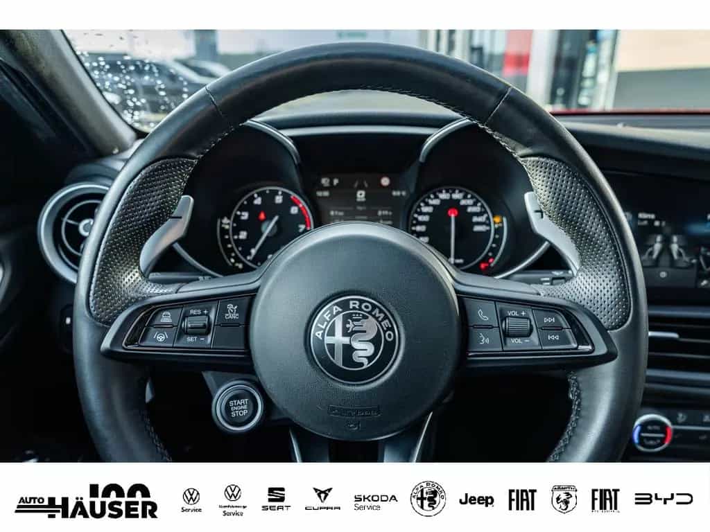 Alfa Romeo Giulia Veloce 2.0 Turbo AT8 Q4 AHK ASSISTENZ BI- 09/2022-photo-18
