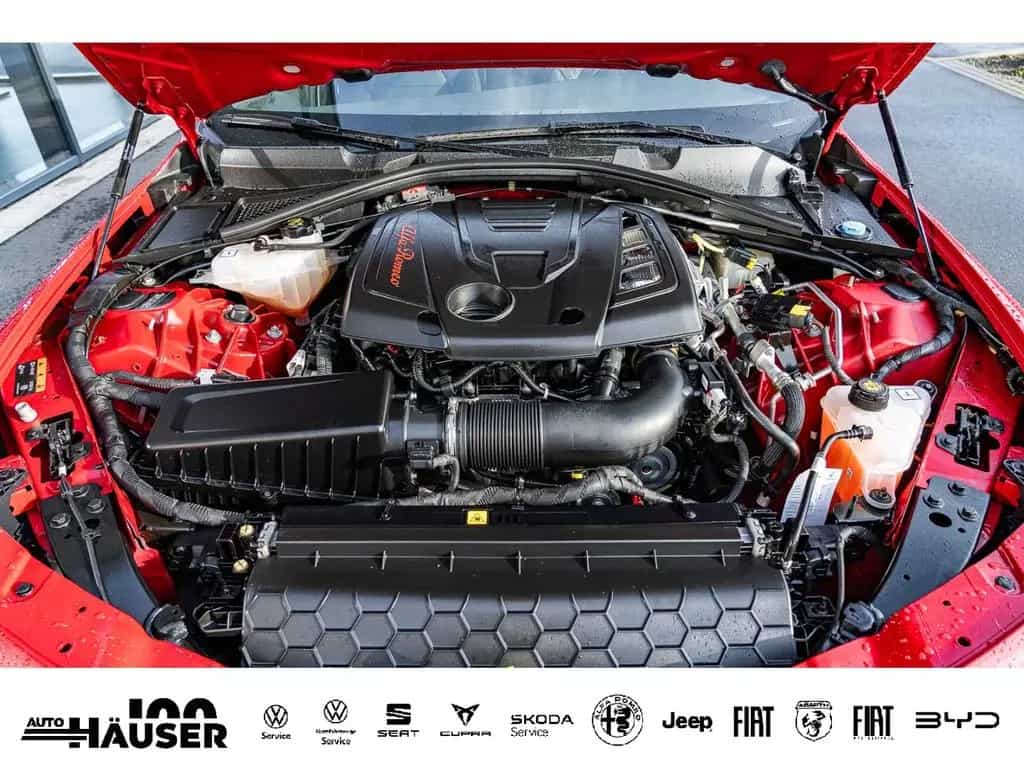 Alfa Romeo Giulia Veloce 2.0 Turbo AT8 Q4 AHK ASSISTENZ BI- 09/2022-photo-24