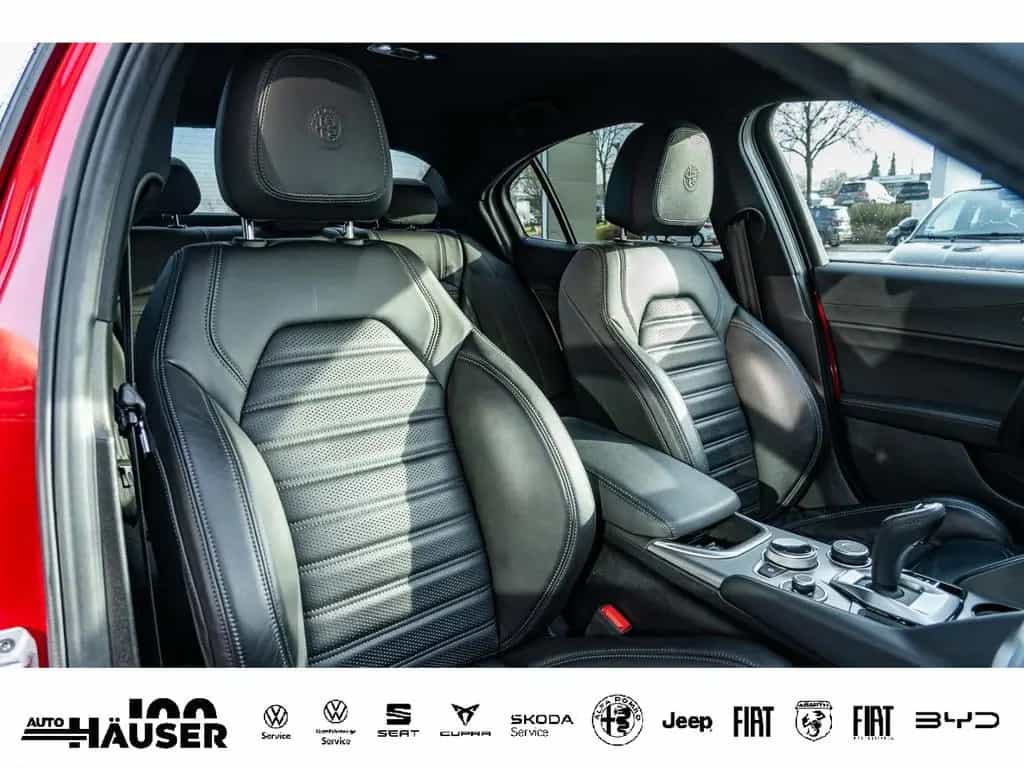 Alfa Romeo Giulia Veloce 2.0 Turbo AT8 Q4 AHK ASSISTENZ BI- 09/2022-photo-8