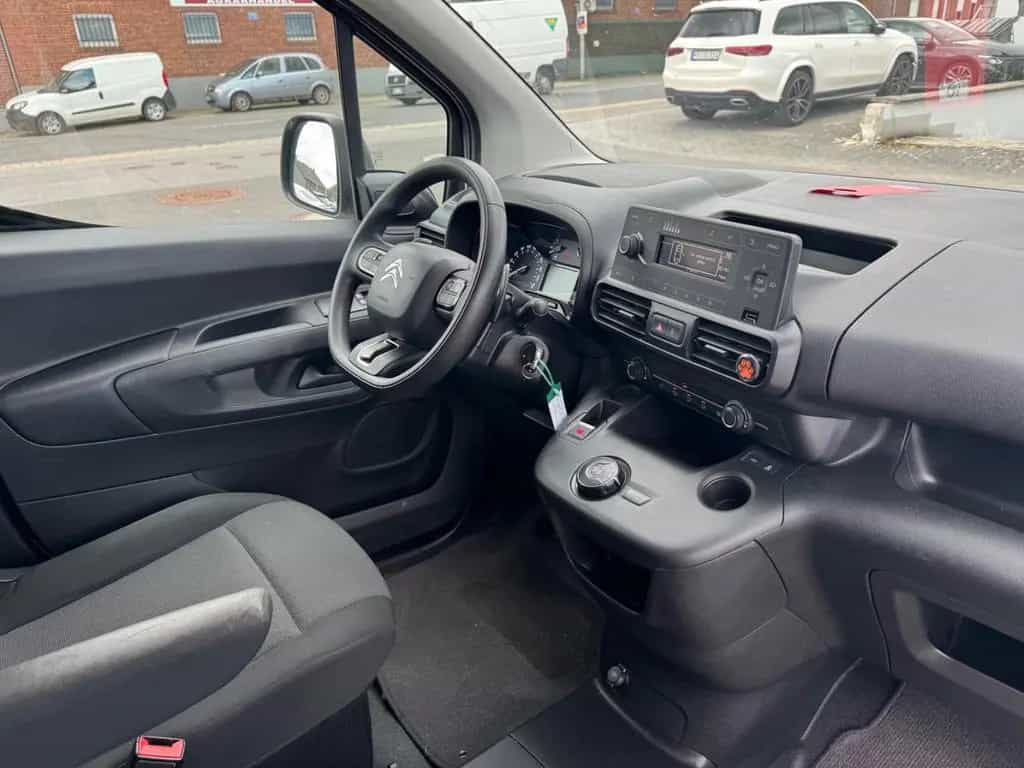Citroën Berlingo Kasten AUTOMATIK 1.HD Klima PDC 11/2020-photo-9