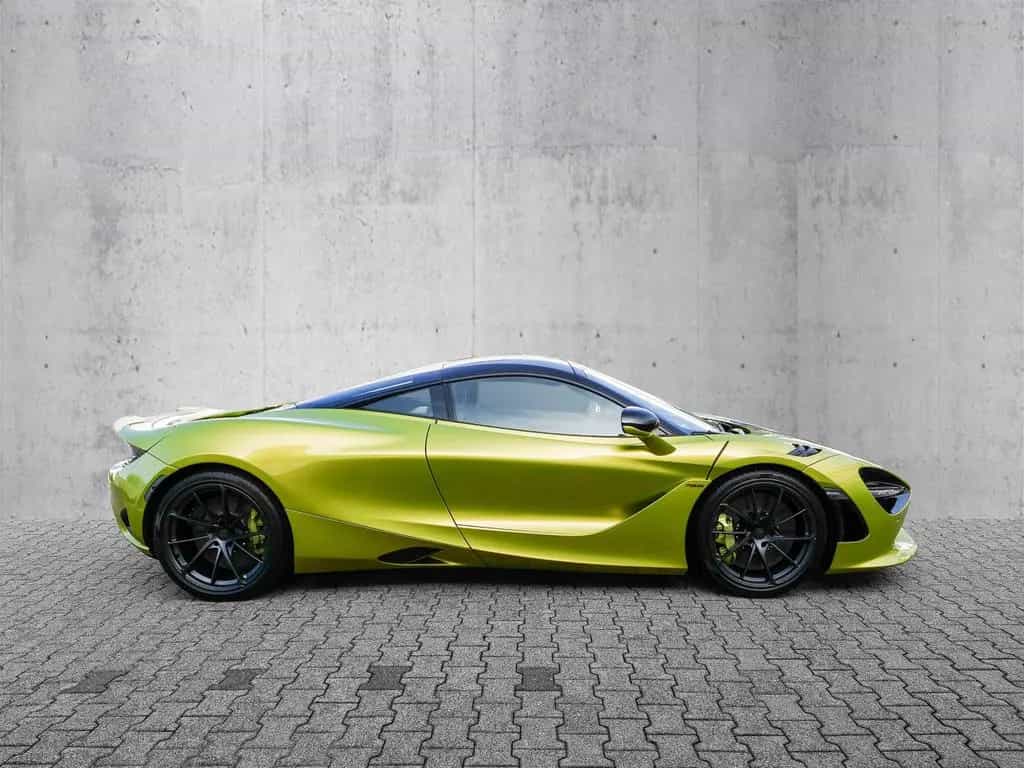 McLaren 750S Coupé Flux Green, Bowers and Wilkins Sound 04/2025-photo-1
