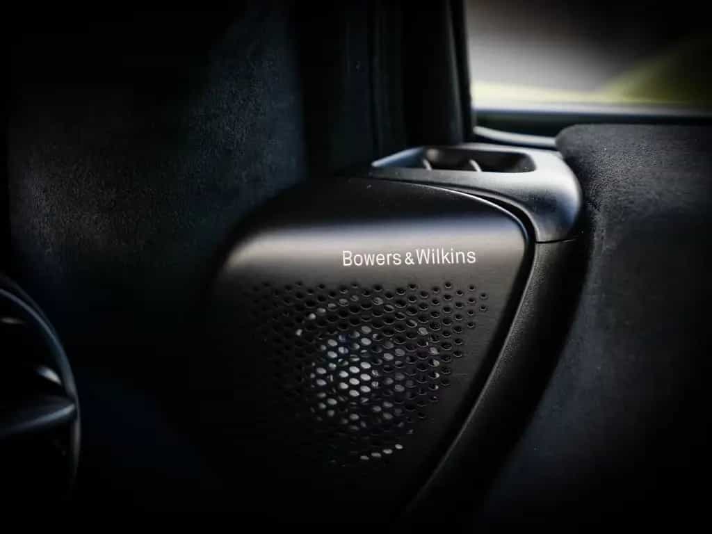 McLaren 750S Coupé Flux Green, Bowers and Wilkins Sound 04/2025-photo-19