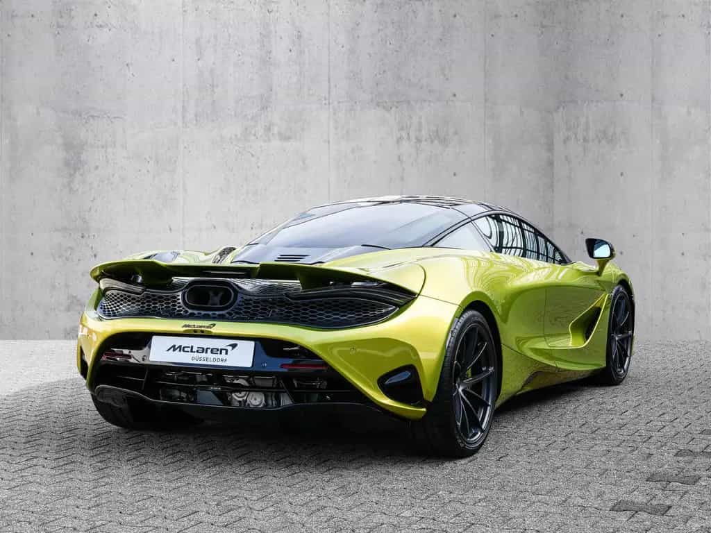McLaren 750S Coupé Flux Green, Bowers and Wilkins Sound 04/2025-photo-2