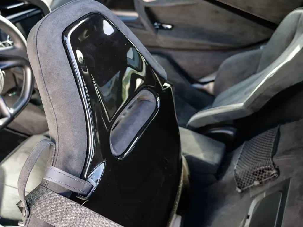 McLaren 750S Coupé Flux Green, Bowers and Wilkins Sound 04/2025-photo-28