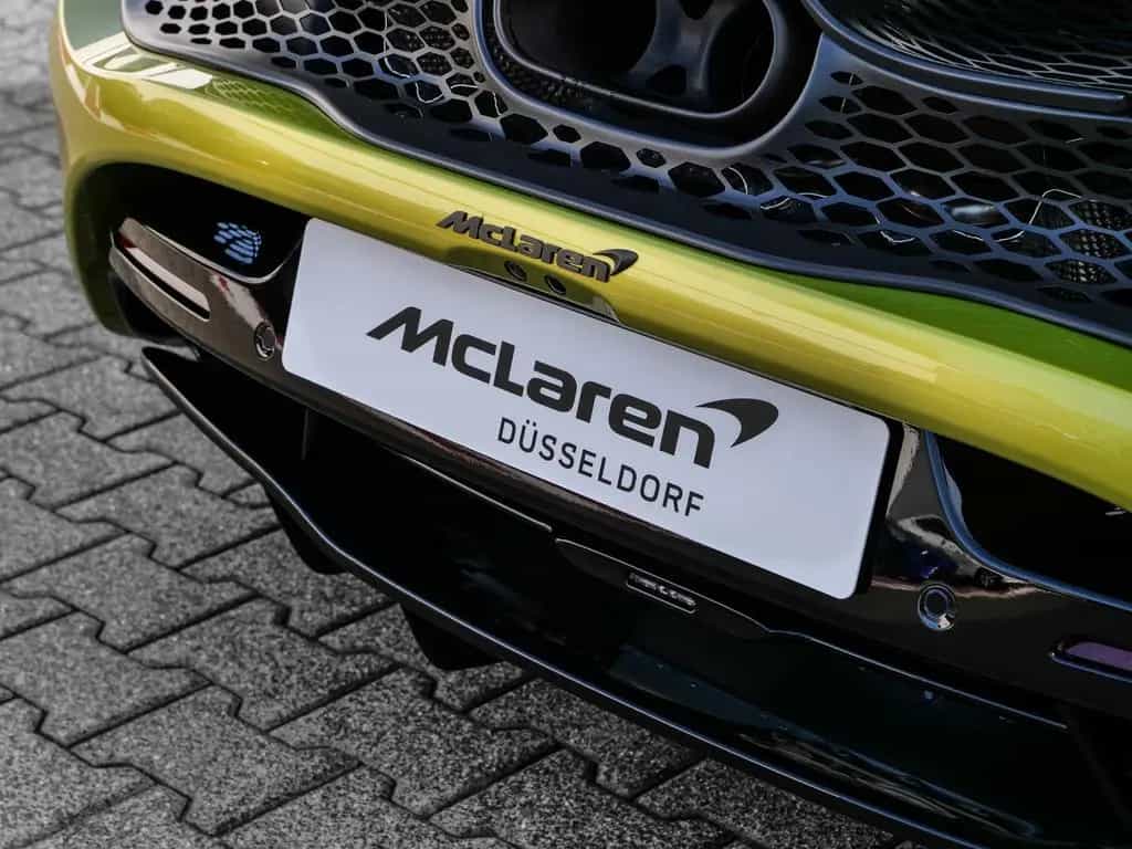 McLaren 750S Coupé Flux Green, Bowers and Wilkins Sound 04/2025-photo-9