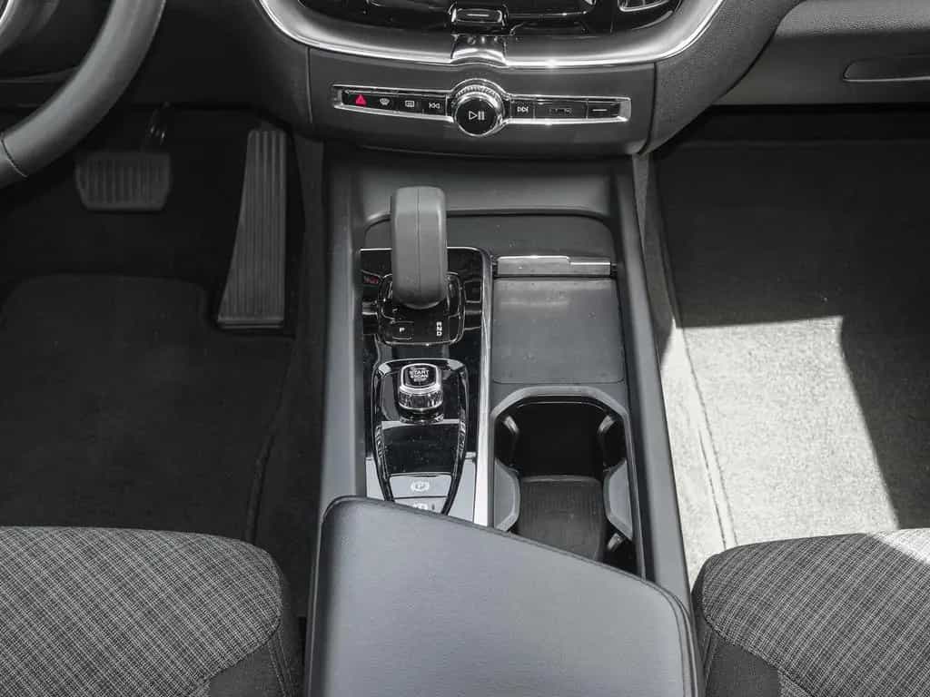 Volvo XC60 Momentum Pro 2WD B4 Diesel EU6d 06/2022-photo-12