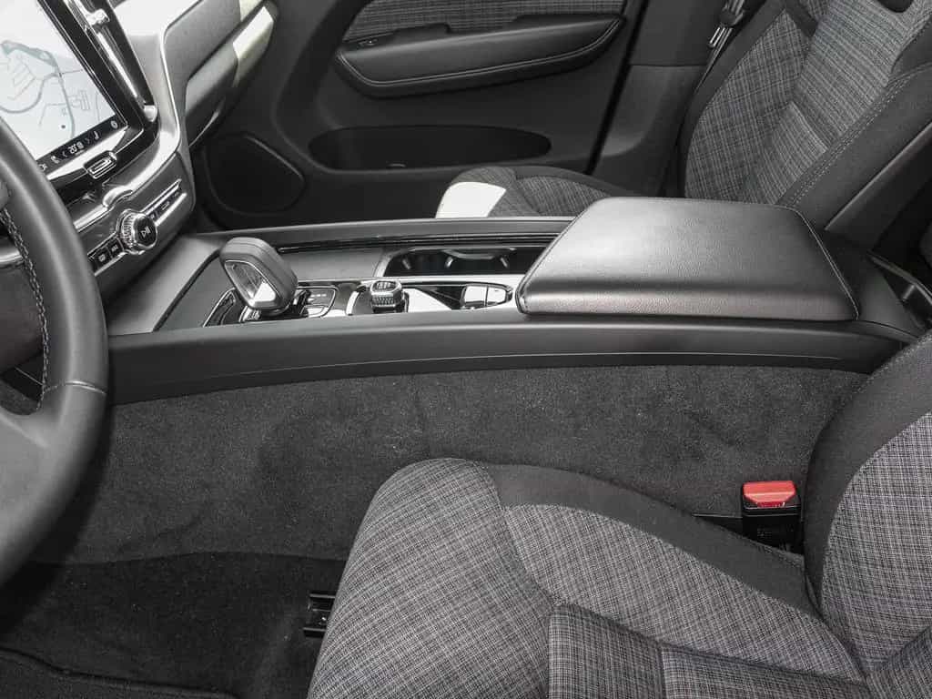 Volvo XC60 Momentum Pro 2WD B4 Diesel EU6d 06/2022-photo-13