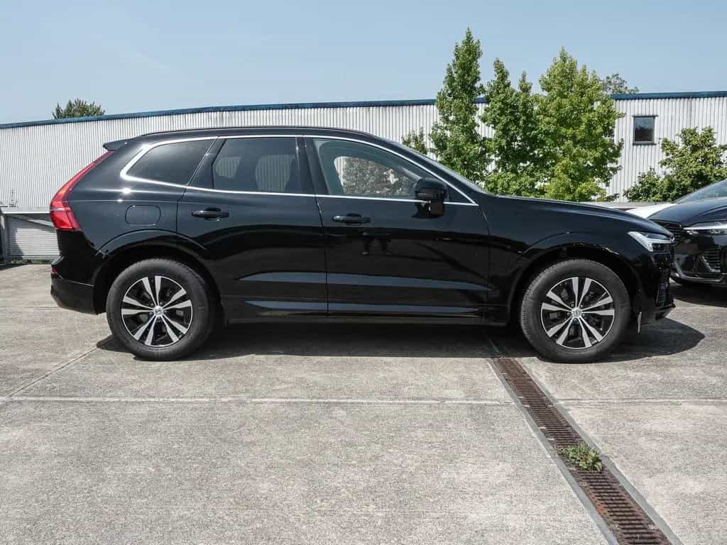 Volvo XC60 Momentum Pro 2WD B4 Diesel EU6d 06/2022-photo-3