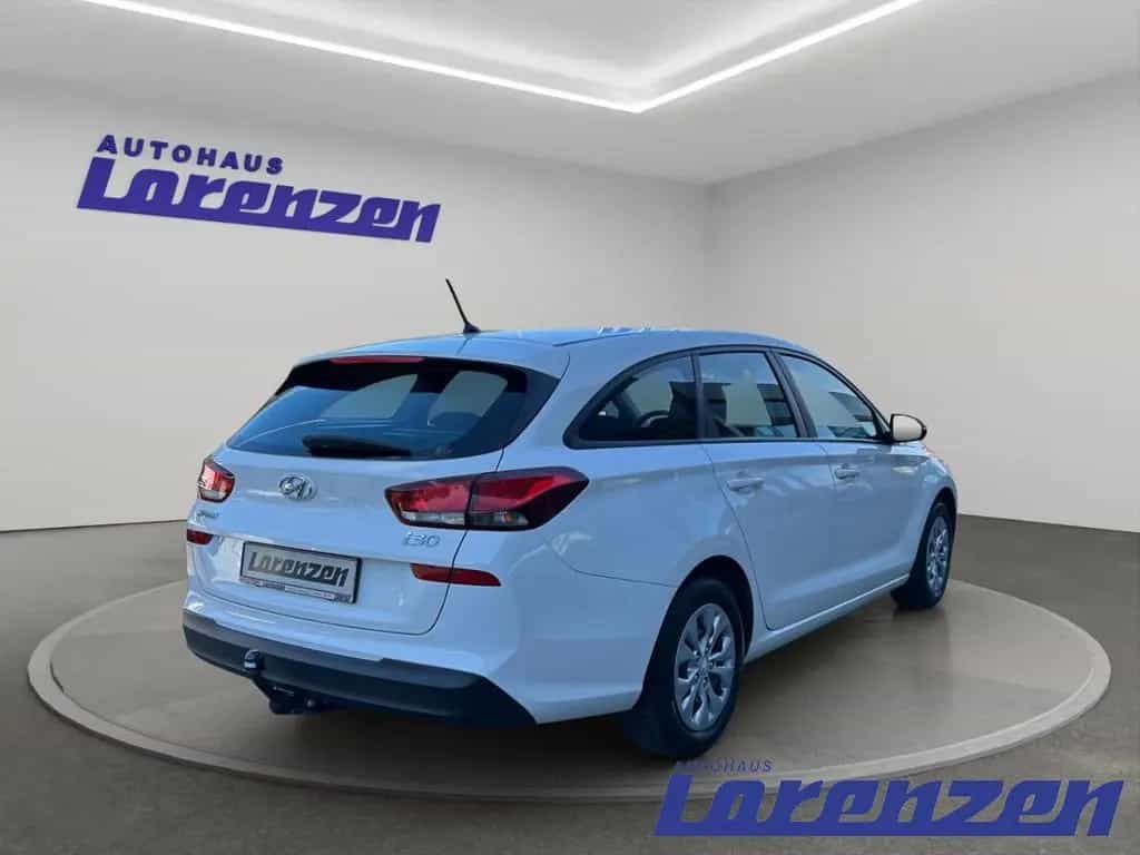 Hyundai i30 PDE 1.4 Kombi Select Spurhalteass. Fernlicht 03/2018-photo-4