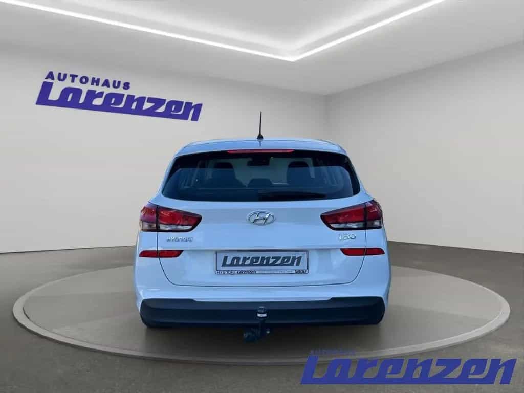 Hyundai i30 PDE 1.4 Kombi Select Spurhalteass. Fernlicht 03/2018-photo-5