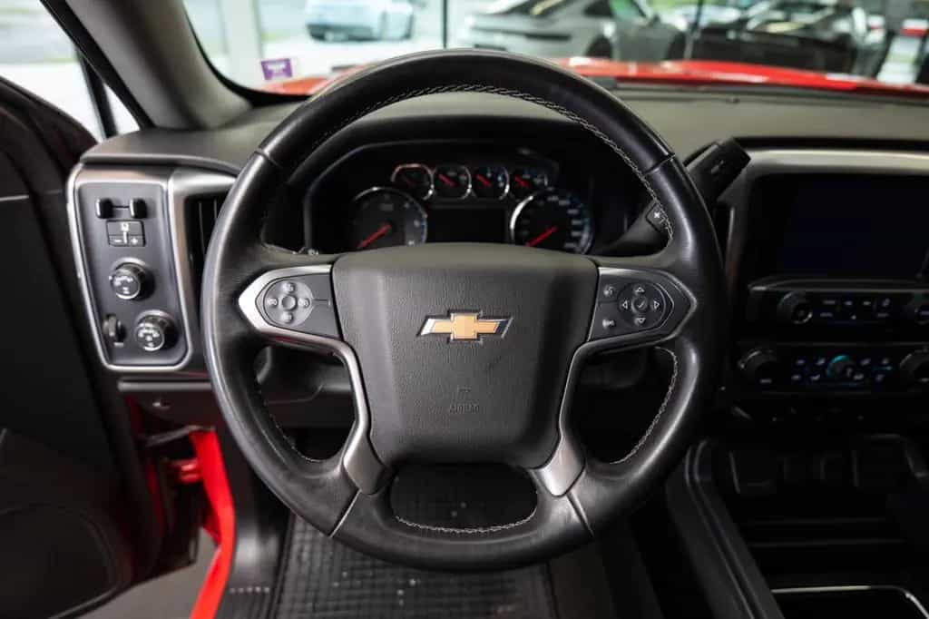 Chevrolet Silverado 01/2017-photo-2