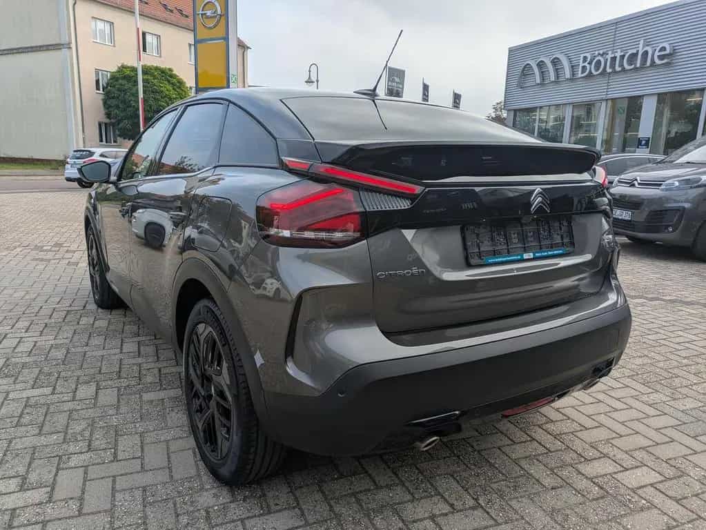 Citroën C4 Shine 1.2 12V e-THP / PureTech Metallic 08/2021-photo-2