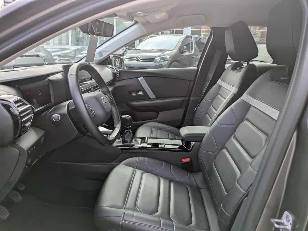 Citroën C4 Shine 1.2 12V e-THP / PureTech Metallic 08/2021-photo-5
