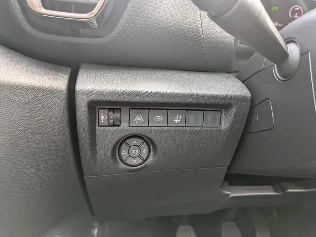 Citroën C4 Shine 1.2 12V e-THP / PureTech Metallic 08/2021-photo-8