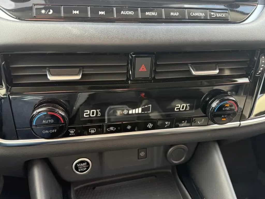 Nissan Qashqai 1.3 DIG-T N-Connecta Automatik Navi 12/2021-photo-22