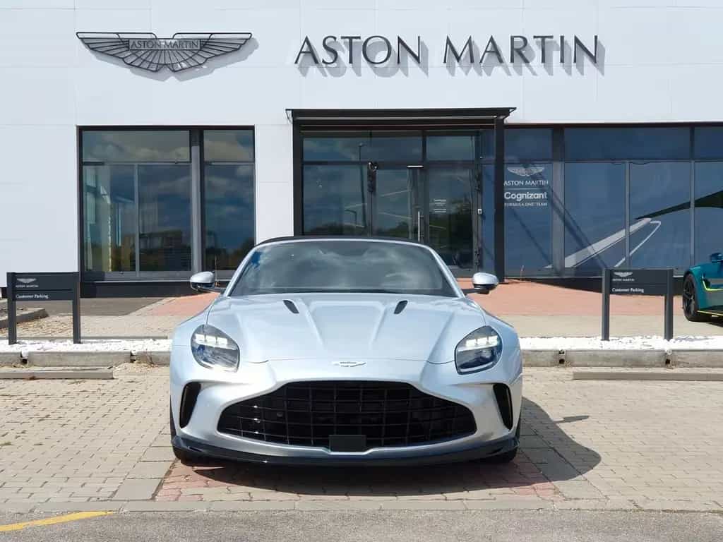 Aston Martin V8 Vantage Roadster MY26 null-photo-1