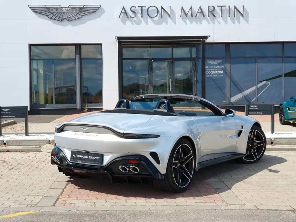 Aston Martin V8 Vantage Roadster MY26 null-photo-3