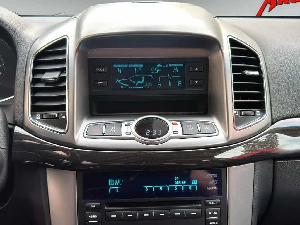 Chevrolet Captiva 2.2 D LTZ 4WD *7xSitz*Aut.*Leder*AHK* 01/2014-photo-14