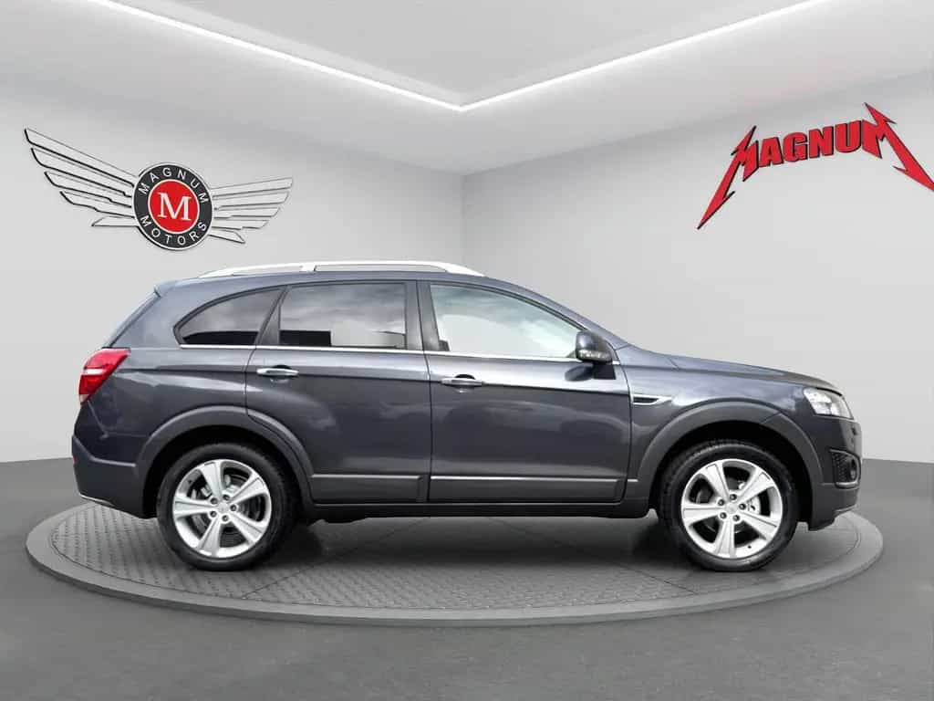 Chevrolet Captiva 2.2 D LTZ 4WD *7xSitz*Aut.*Leder*AHK* 01/2014-photo-6