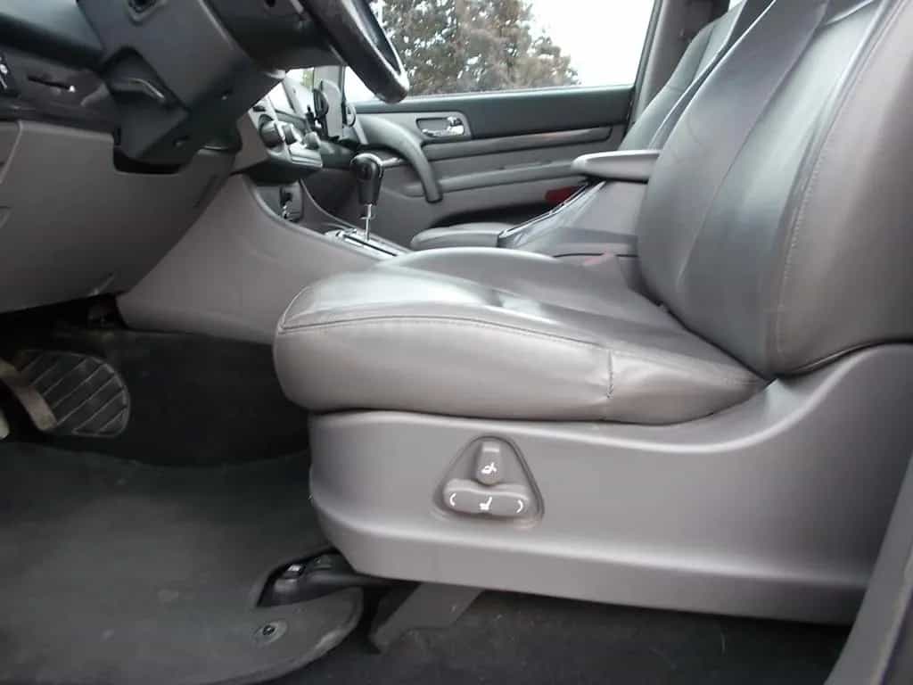 Ssangyong Rodius Sapphire 2WD AHK 5 Sitze Trennwand Navi 03/2015-photo-16