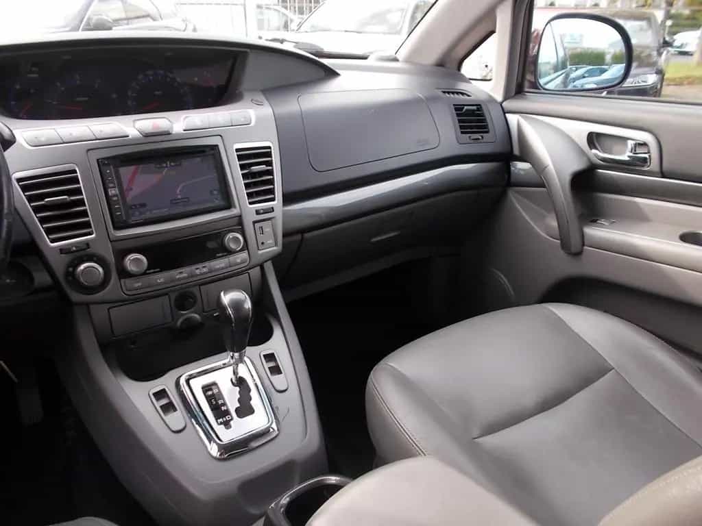 Ssangyong Rodius Sapphire 2WD AHK 5 Sitze Trennwand Navi 03/2015-photo-19