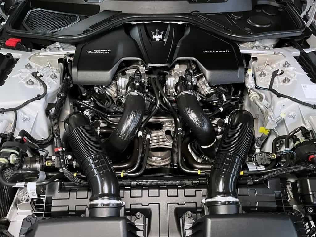 Maserati Granturismo Modena 03/2024-photo-16
