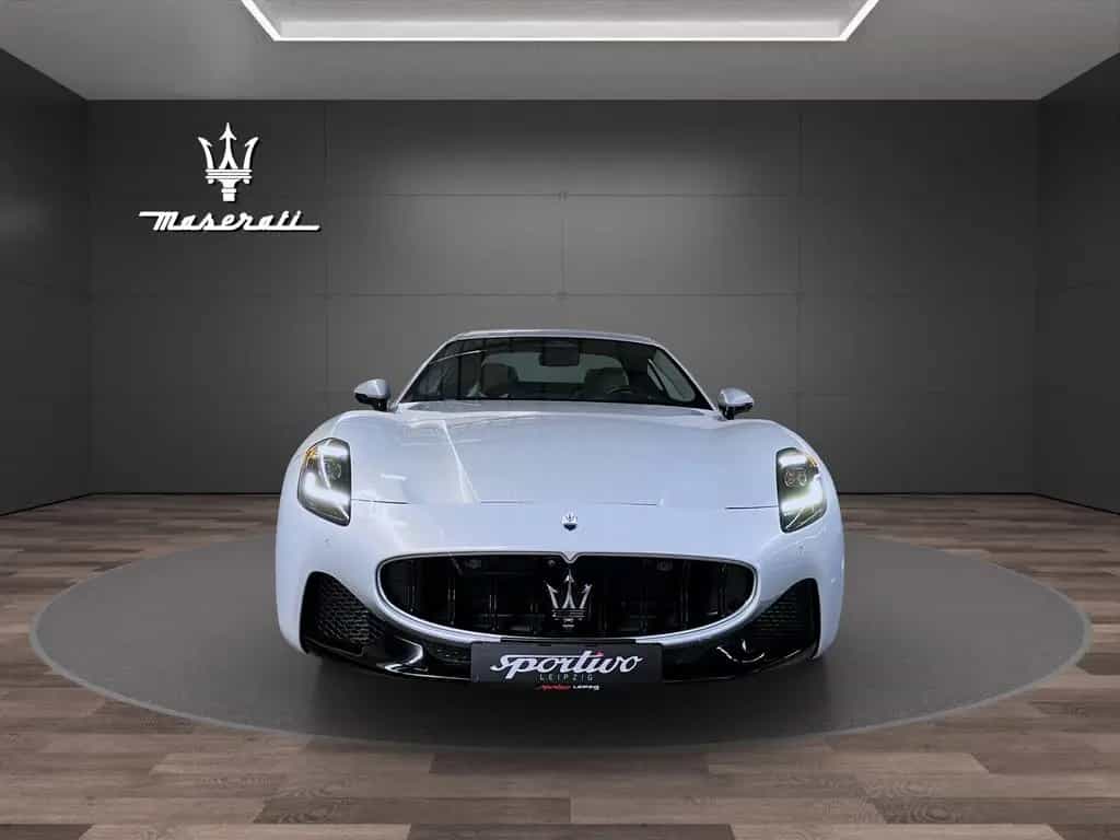 Maserati Granturismo Modena 03/2024-photo-2