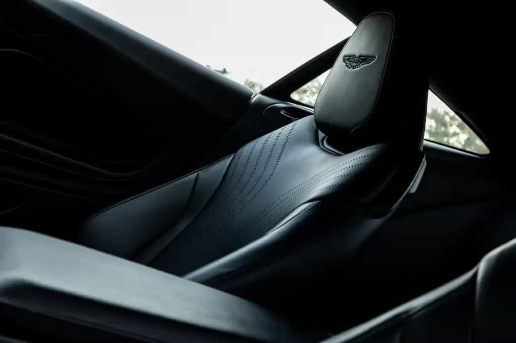 Aston Martin DB11 4.0 V8 Coupe | Full Black | Full History 10/2020-photo-12