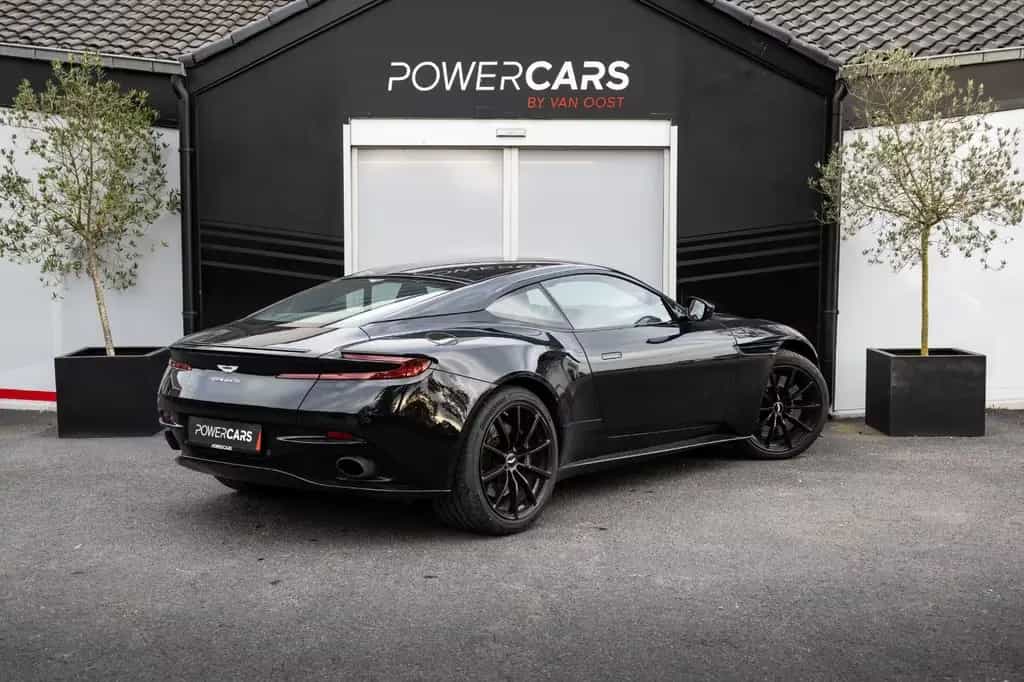 Aston Martin DB11 4.0 V8 Coupe | Full Black | Full History 10/2020-photo-5