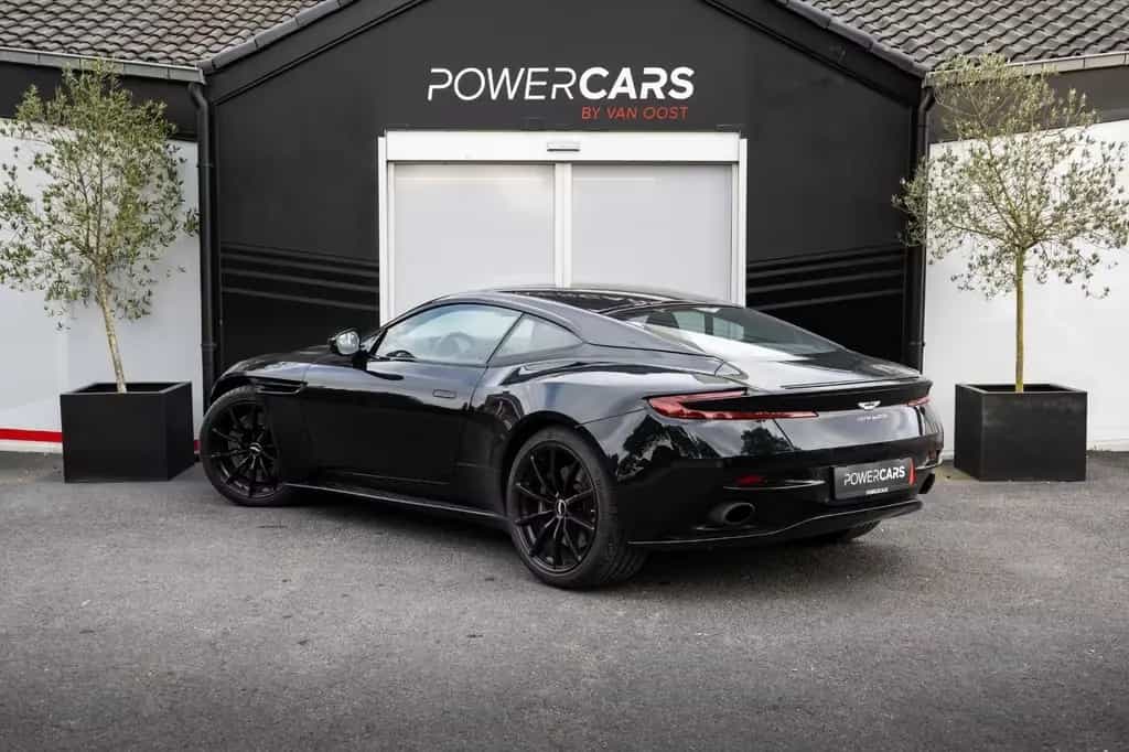 Aston Martin DB11 4.0 V8 Coupe | Full Black | Full History 10/2020-photo-7