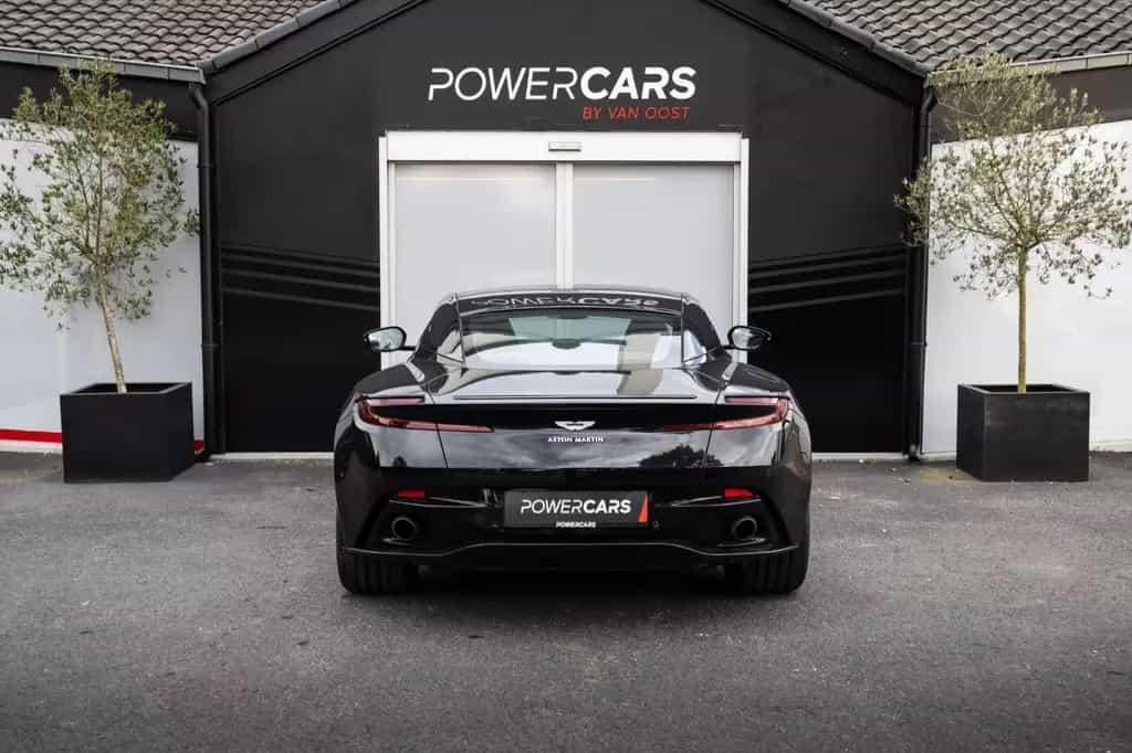 Aston Martin DB11 4.0 V8 Coupe | Full Black | Full History 10/2020-photo-9