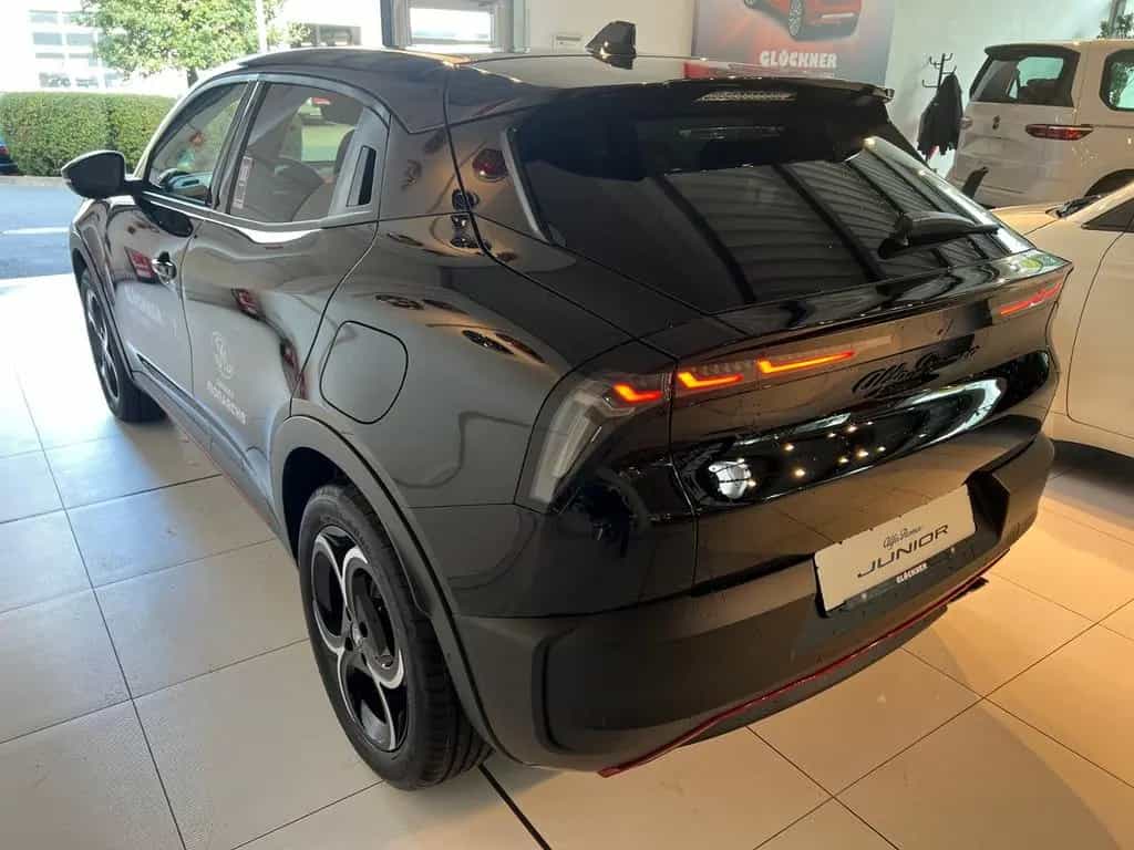 Alfa Romeo Junior Ibrida 1.2 VGT 48V-Hybrid (100kW) Special 08/2025-photo-6