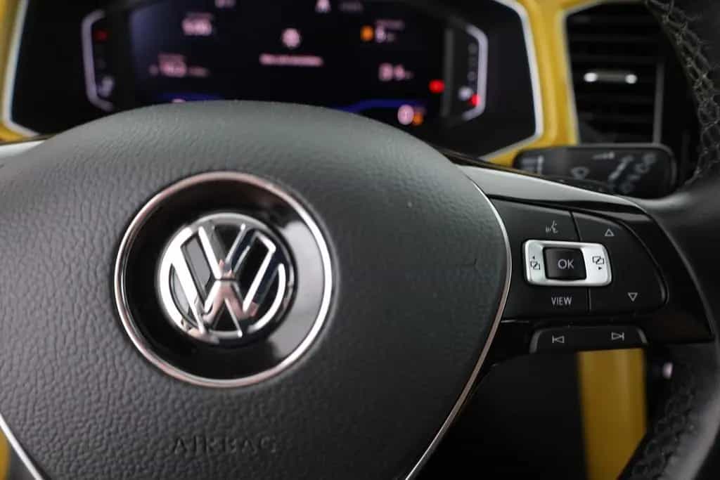 Volkswagen T-Roc 1.5 TSI DSG R-Line LED Navi Sitzheizung 07/2019-photo-16