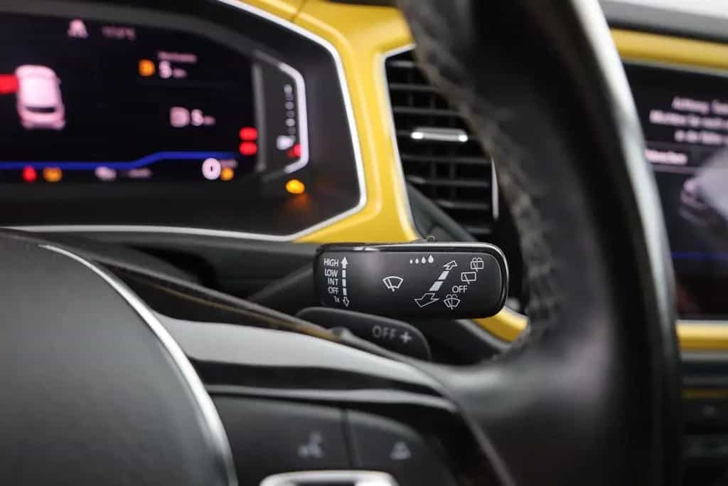 Volkswagen T-Roc 1.5 TSI DSG R-Line LED Navi Sitzheizung 07/2019-photo-19