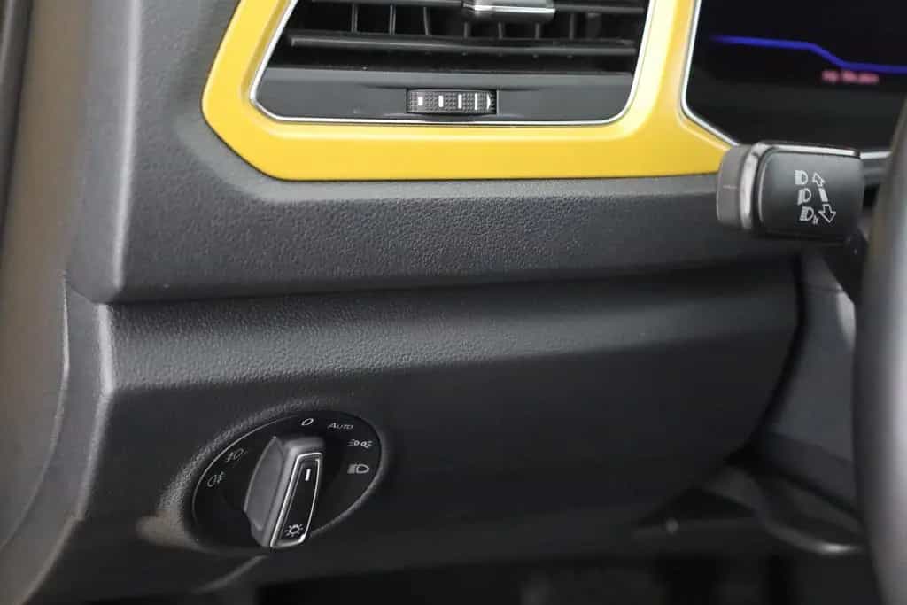 Volkswagen T-Roc 1.5 TSI DSG R-Line LED Navi Sitzheizung 07/2019-photo-20