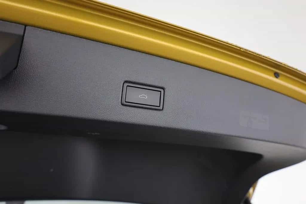 Volkswagen T-Roc 1.5 TSI DSG R-Line LED Navi Sitzheizung 07/2019-photo-26