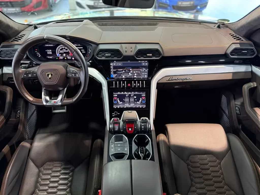 Lamborghini Urus B&O+PANO+HUD+ACC+LASER 01/2021-photo-11