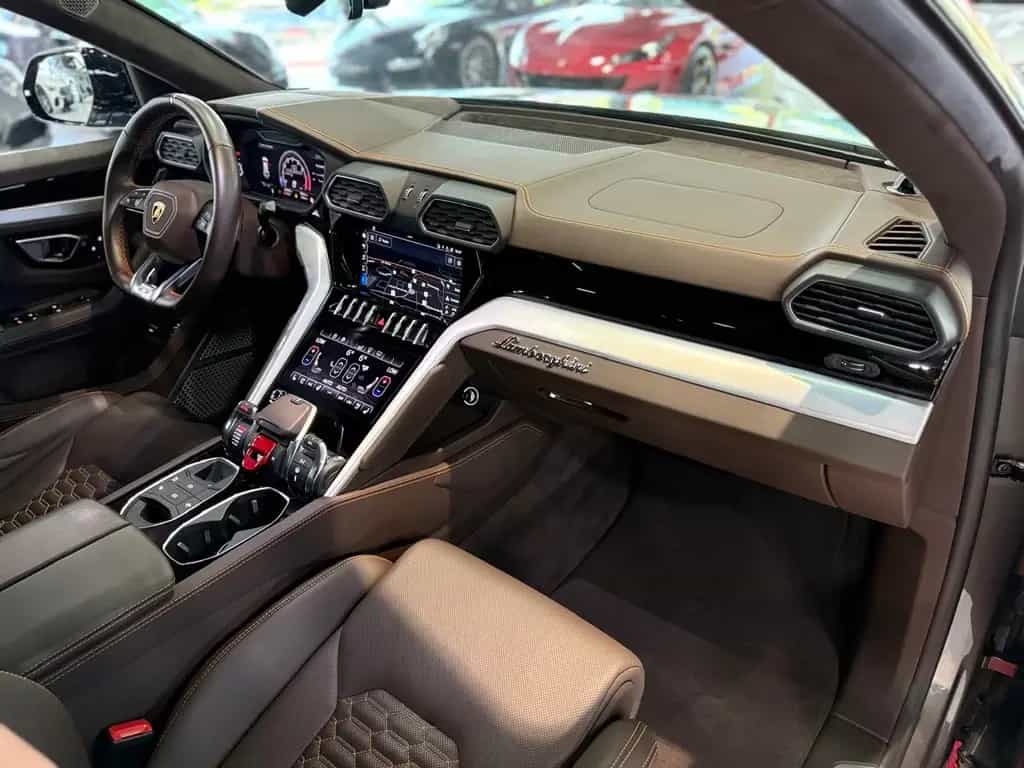Lamborghini Urus B&O+PANO+HUD+ACC+LASER 01/2021-photo-12