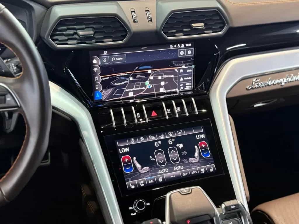 Lamborghini Urus B&O+PANO+HUD+ACC+LASER 01/2021-photo-13