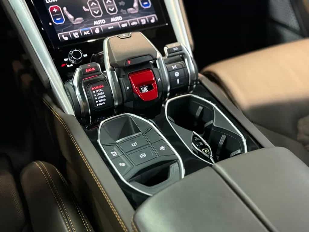 Lamborghini Urus B&O+PANO+HUD+ACC+LASER 01/2021-photo-14