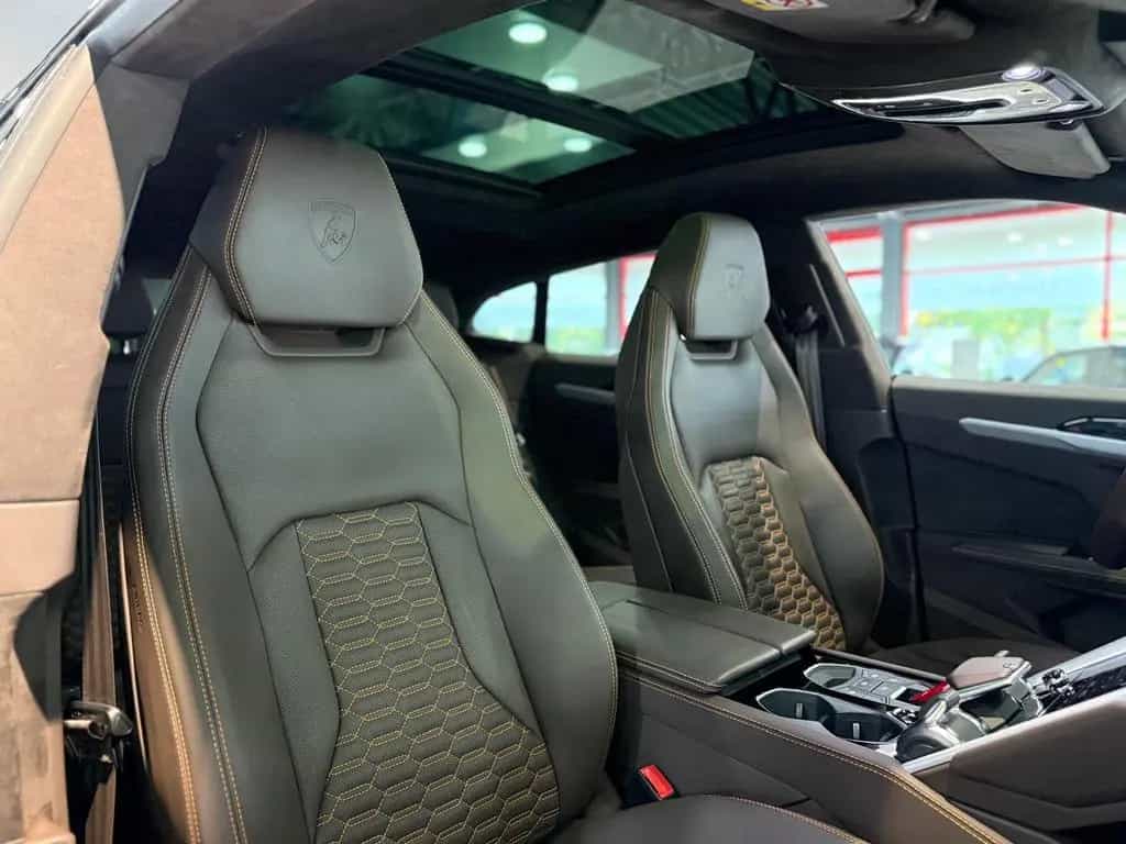 Lamborghini Urus B&O+PANO+HUD+ACC+LASER 01/2021-photo-19