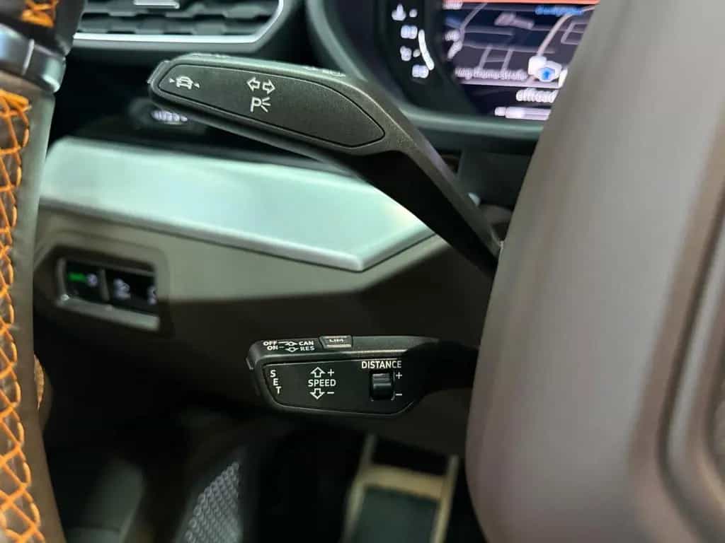 Lamborghini Urus B&O+PANO+HUD+ACC+LASER 01/2021-photo-22