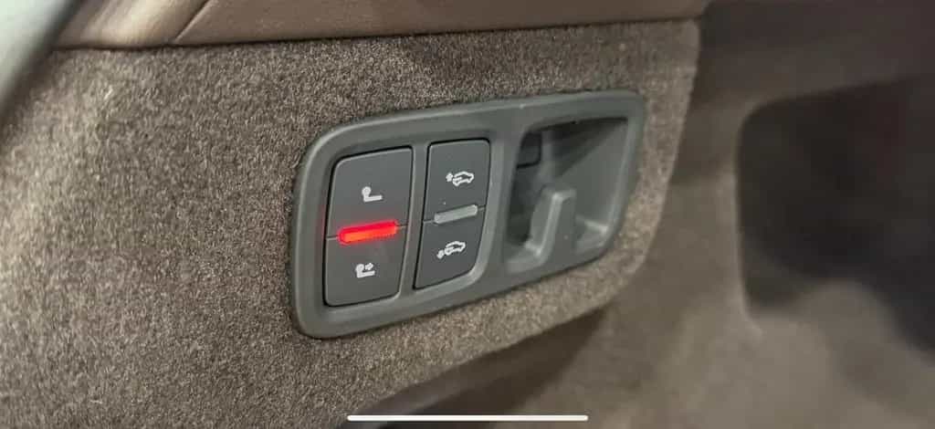 Lamborghini Urus B&O+PANO+HUD+ACC+LASER 01/2021-photo-24