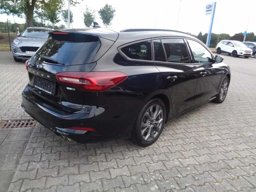 Ford Focus Turnier ST-Line 04/2022-photo-4